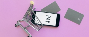 Carrito de la compra en un entorno digital, simbolizando el comercio electrónico. 