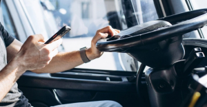 Representación digital de un documento PDF nativo con un código QR seguro para la inspección del transporte por carretera.